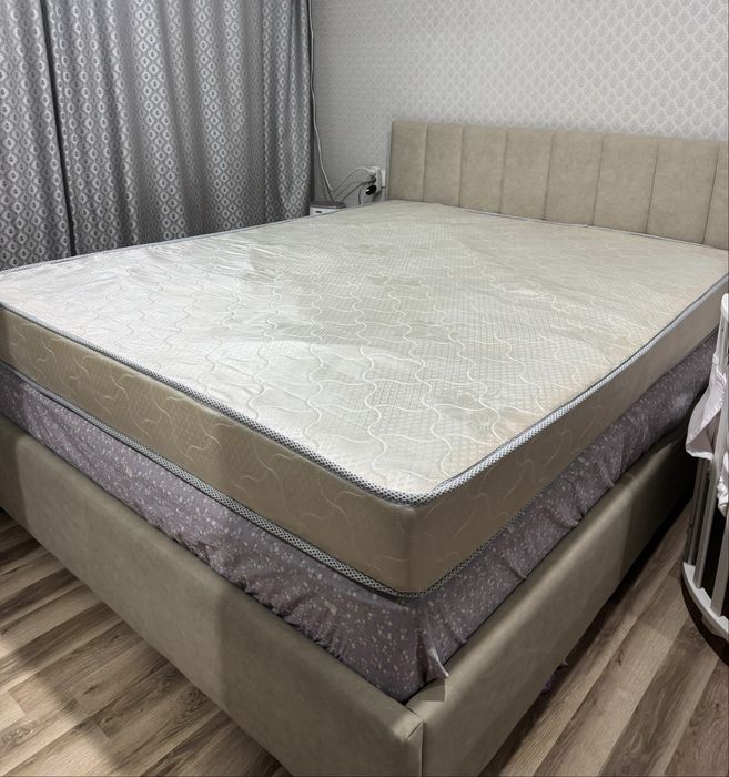 Продается матрас, размер 160х200.