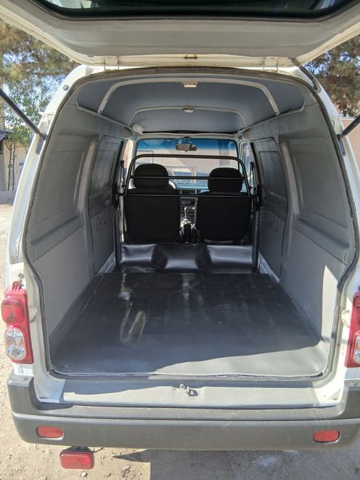 Дамас ван сотилади