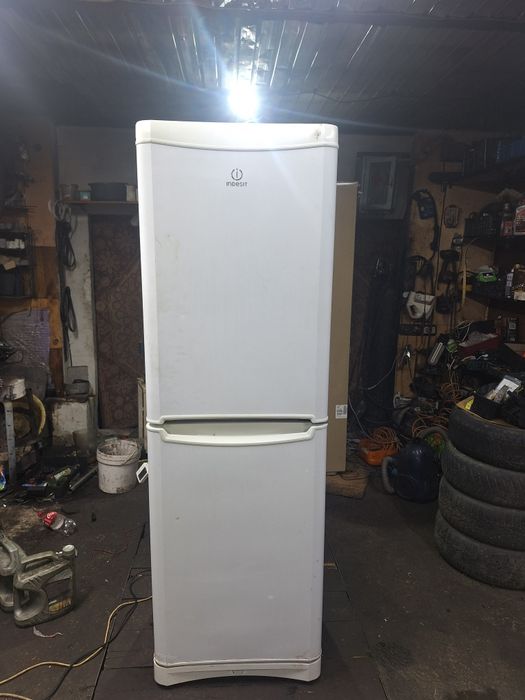 Холодильник рабочий