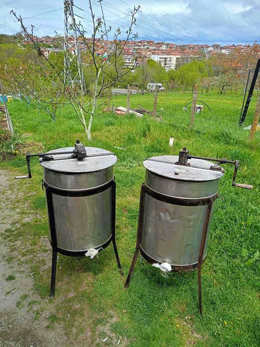 Центрофуга за мед