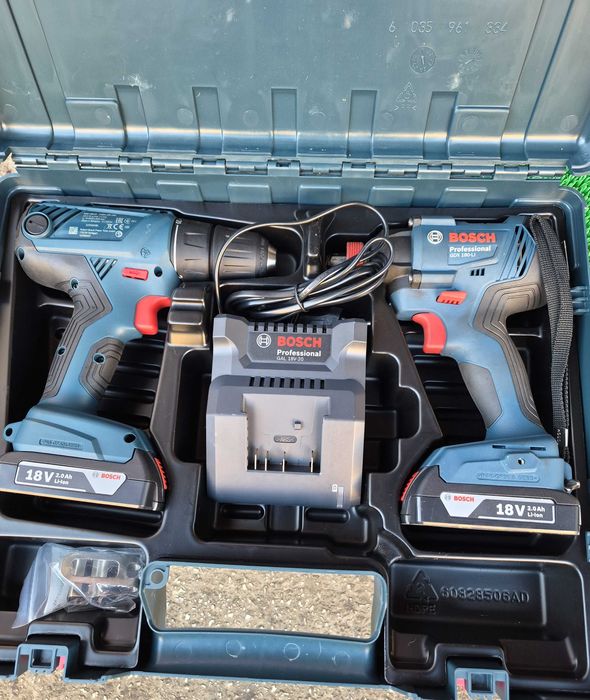Set combinat: GDX 180-LI + GSR 180-LI   + 2 x GBA 18V 1.5Ah + AL 1814 CV în cutie de transport Professional.