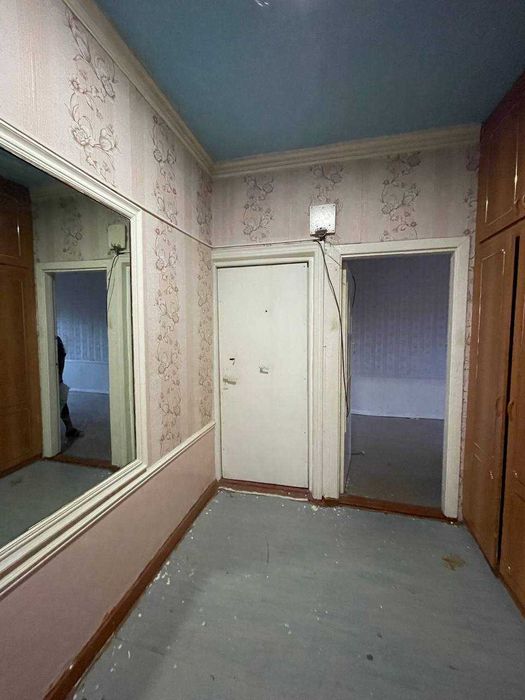 Продаётся квартира 4 комнатная, 1-54-22