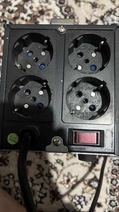 Стабилизатор напражение