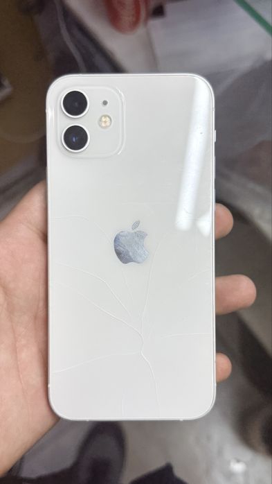 Iphone 12 emkost 76 ideal