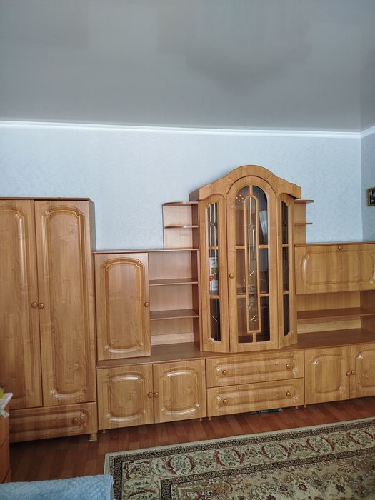 Продам стенку в гостиную