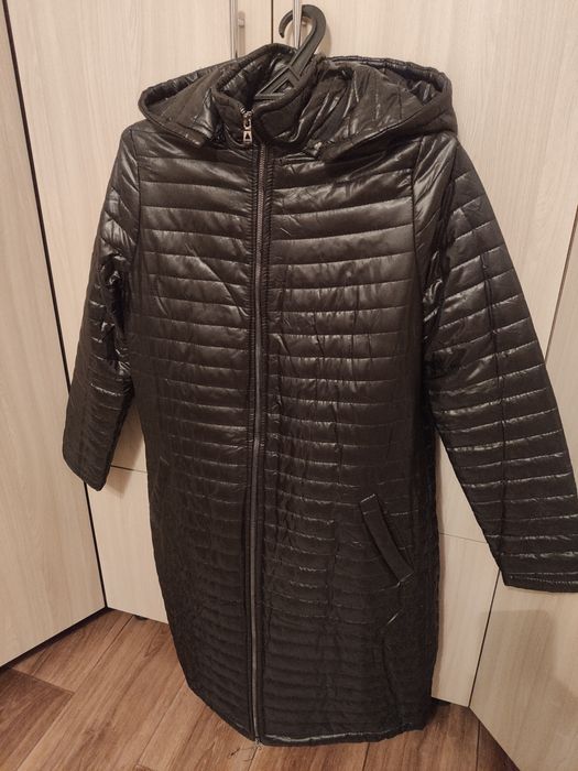 Продам демисезонные куртки 46 р