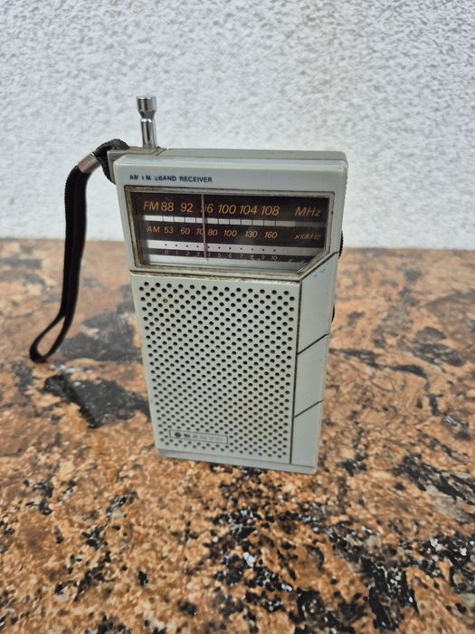 Vând Radio portabil marca Sanyo model RP-5065-functional