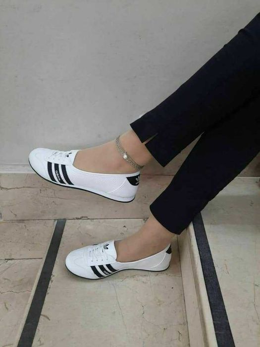 Женские кроссовки лоферы