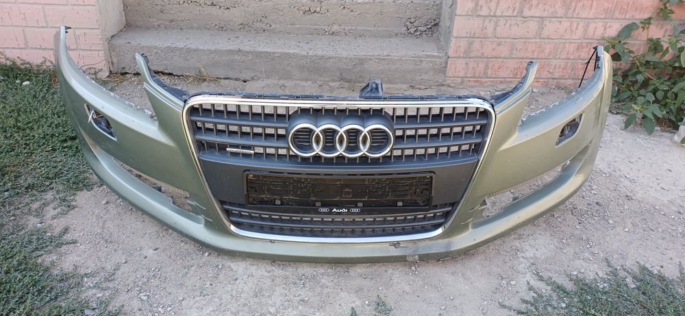 Передни бампер Audi Q7