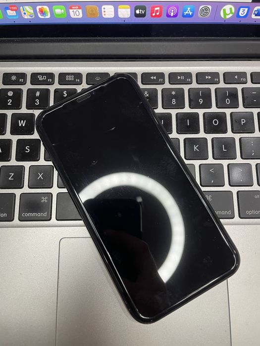 Телефон Iphone xr 128gb
