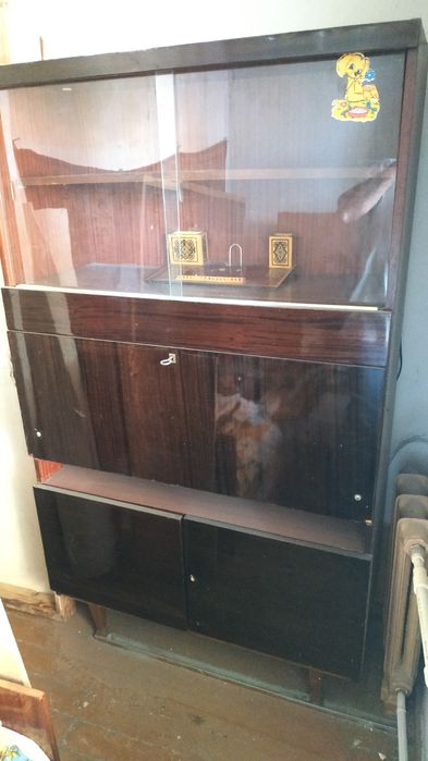 Шкаф книжный б/у