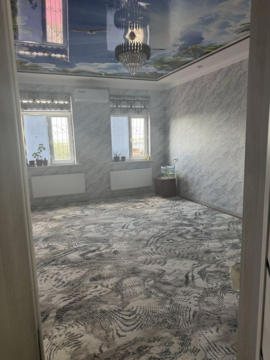 Gishtli uydan 2 xonali shinam kvartira sotiladi, 78 m², Evroremont