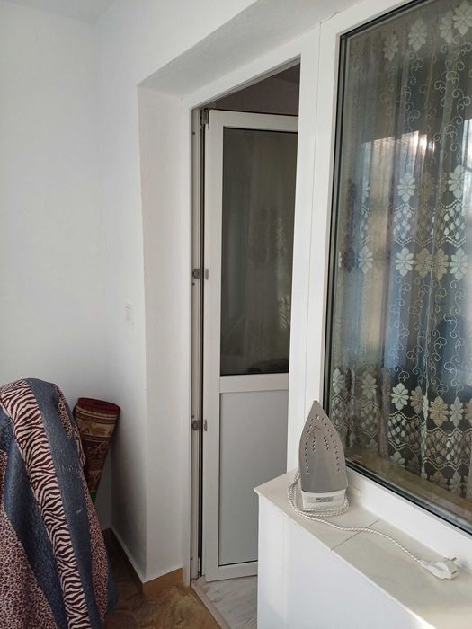 Inchiriez apartament 2 camere recent renovat si utilat