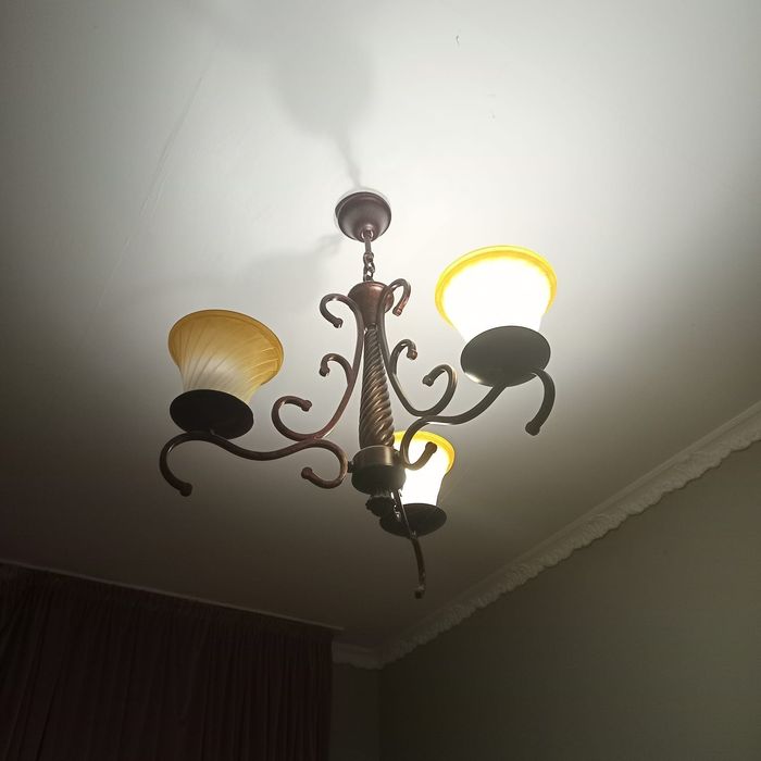 Люстры в идеальном состояний