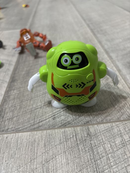 Робот маленький