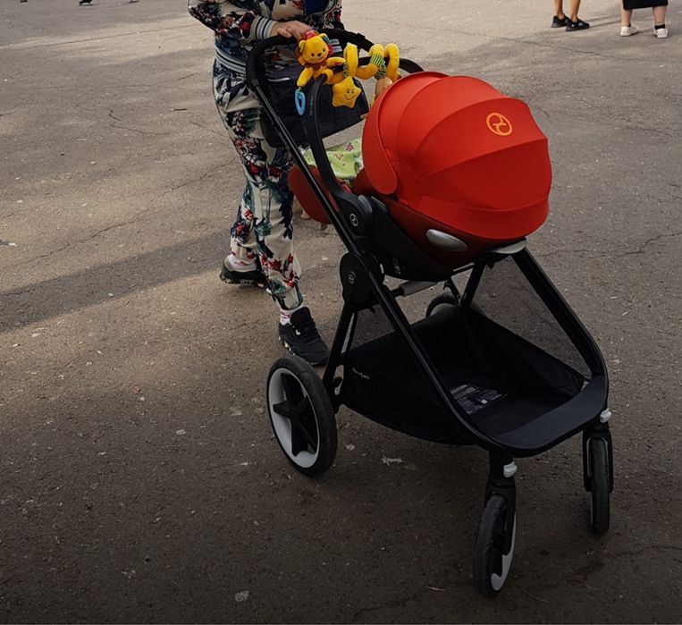 Продам автолюльку Cybex Cloud Q