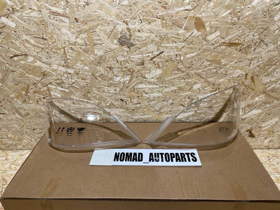 Стекло фары на GX470