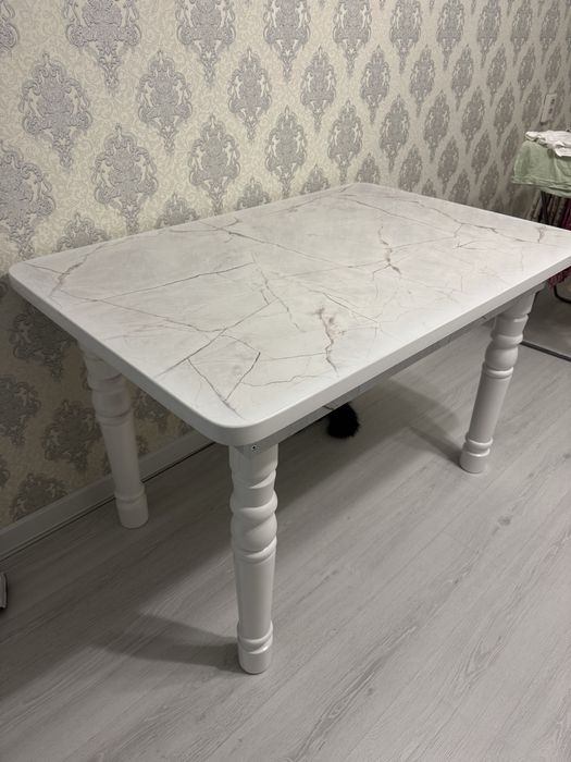 Продам Стол , в идеальном состояний