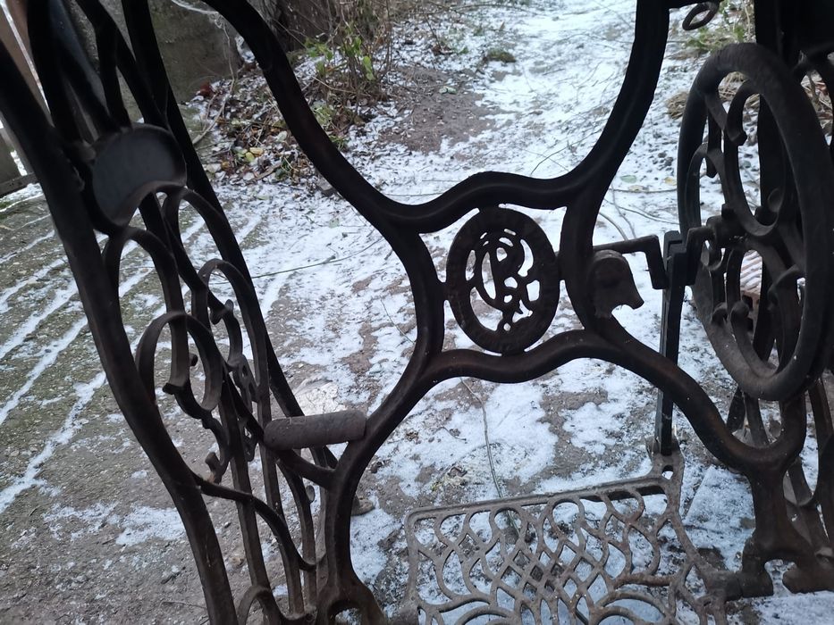 Mașină de cusut Singer