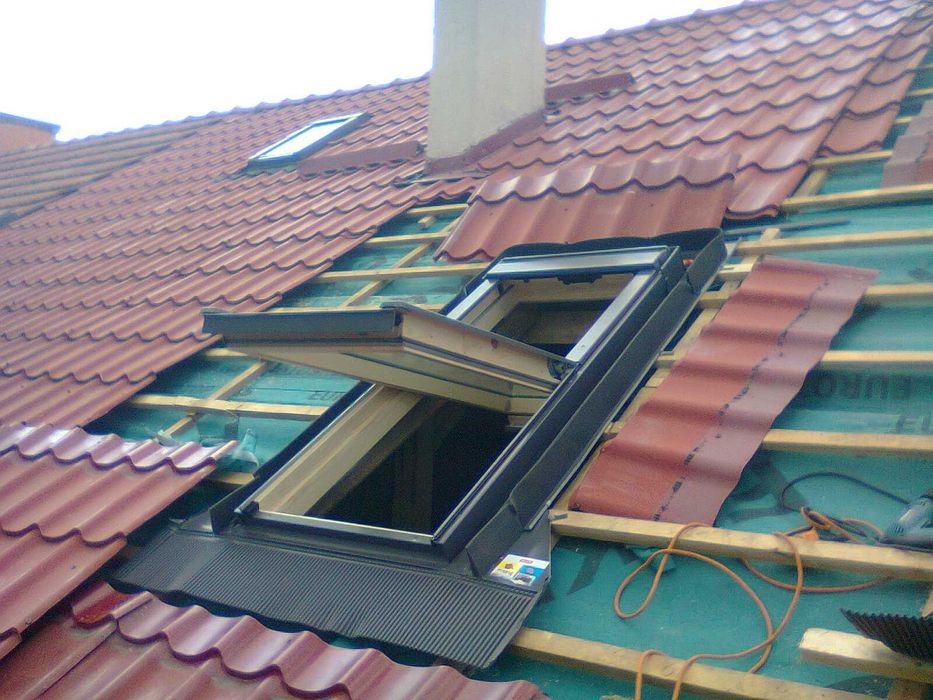 geam velux acoperis montaj