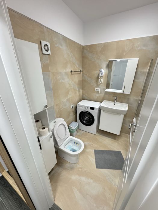 B Cazare Apartamente Lux Regim Hotelier 1-2Cam Parc Carol Constitutiei