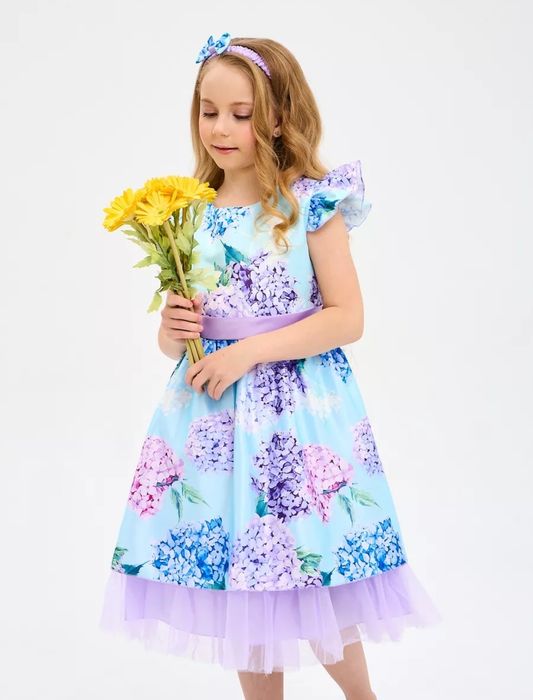 Продам красивое платье для девочки