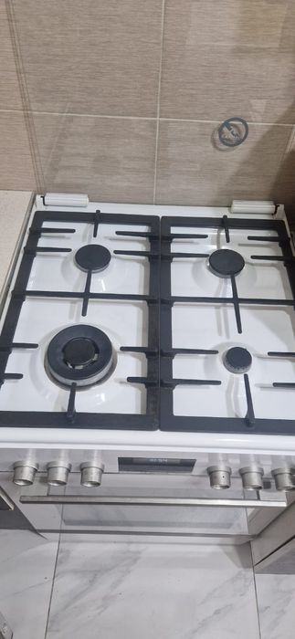 Продам  газплиту Bosch