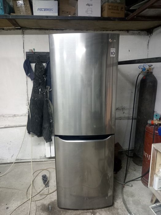 Продам холодильник