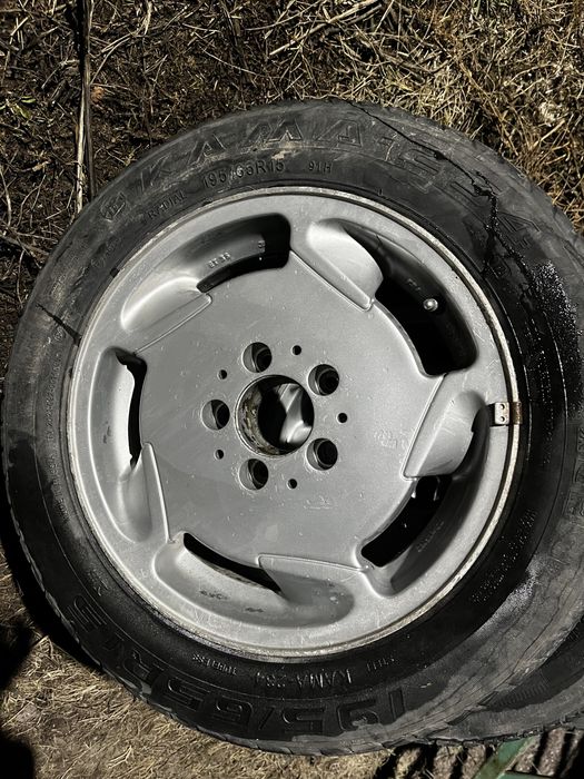 Продам диски r15 размер срочно