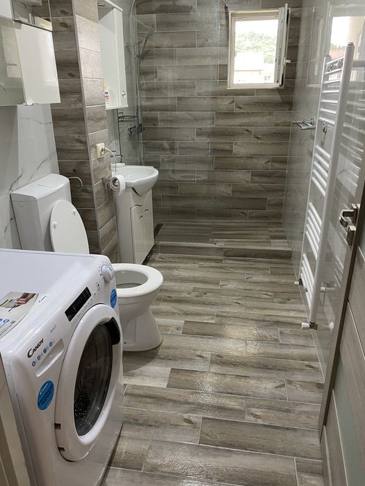 Inchiriez garsoniera / apartament 1 camera cu parcare