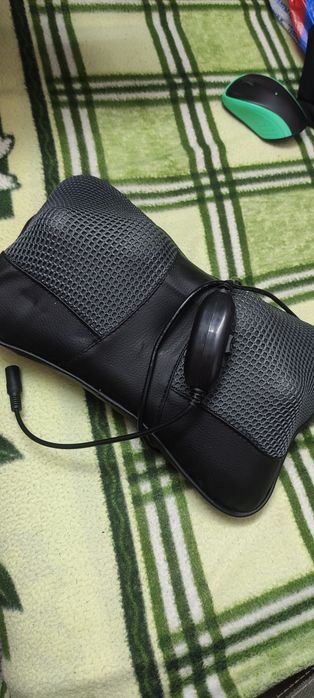 Массажёр для спины и шеи  с инфракрасной лампой  и прогревом