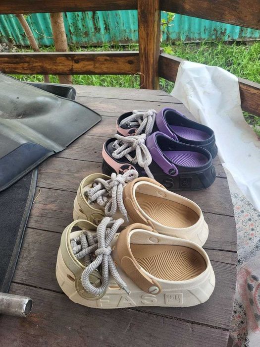 Сабо (модные тапочки) 38 размер, 2 пары