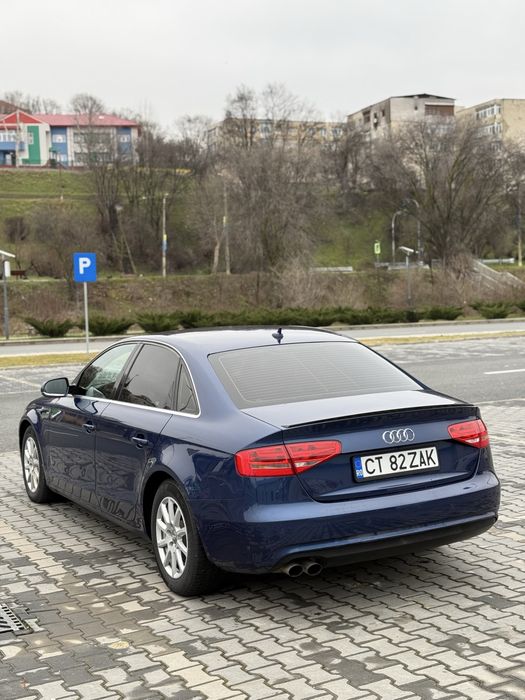 AUDI A4 0 — imagine 3