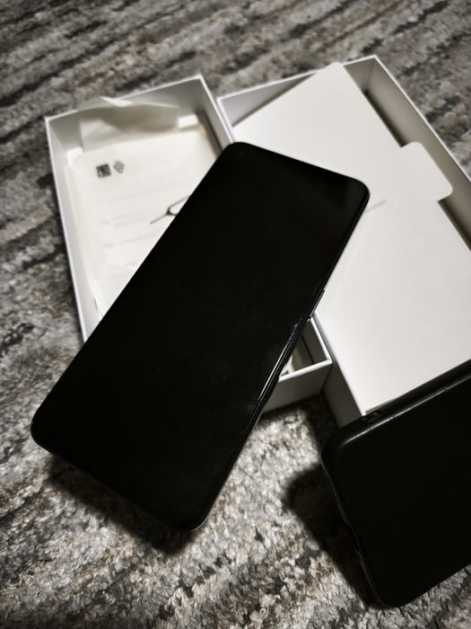 Vând telefon Oppo Reno 8 5 g