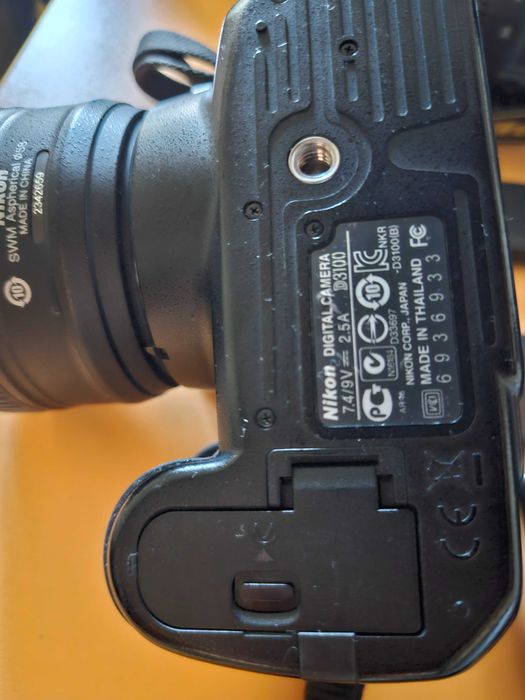 Фотоапарат NIKON D3100 с 2 обектива, чанта и други