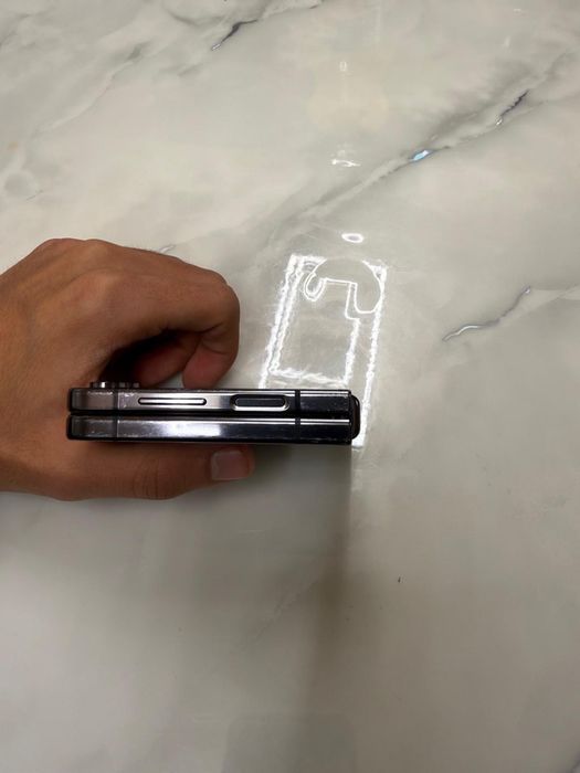 Samsung Galaxy Z Flip 5