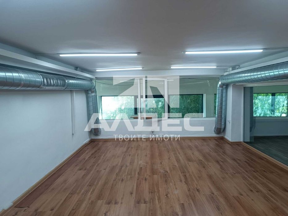 Дава се под наем Офис в София, Хладилника - 95 кв.м за 550 € - Снимка #2