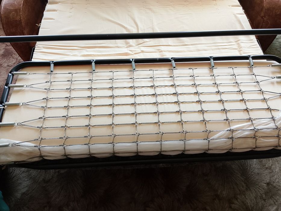 Разтегателен диван