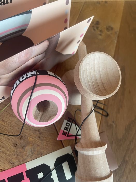 KROM Strogo Napolitan Roz, new with tags