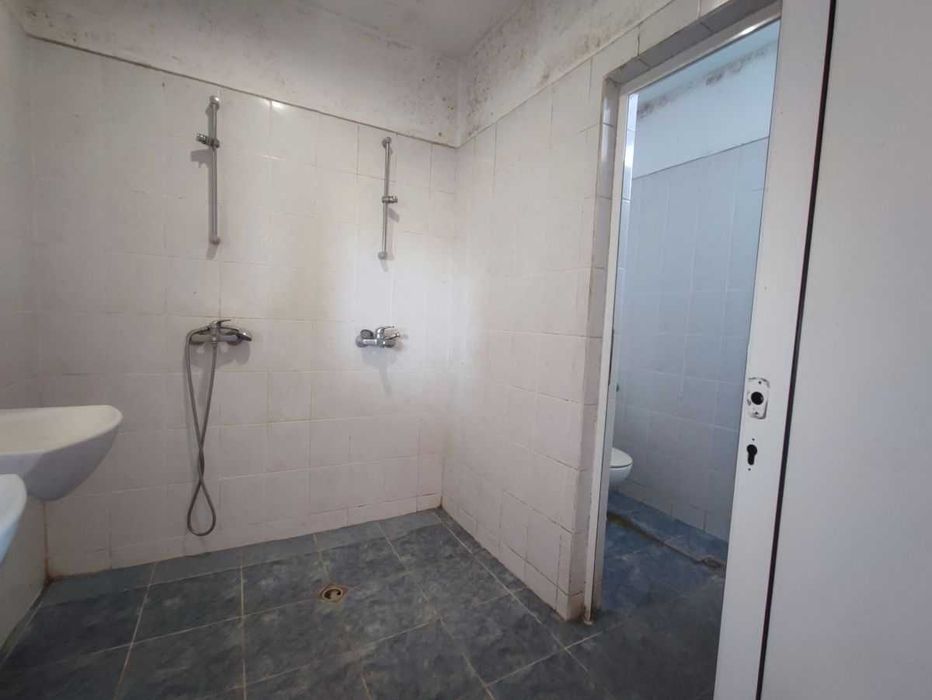 Продава се Промишлена сграда в Велико Търново, Център - 1068 кв.м за 609 €/кв.м - Снимка #8