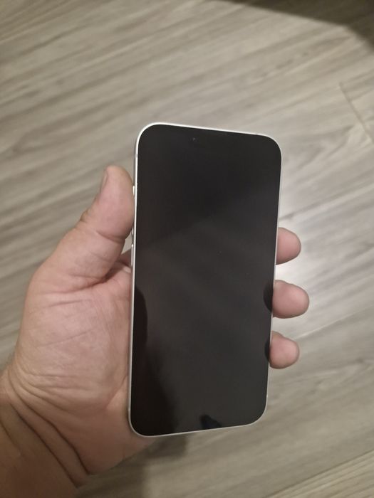 Iphone 16e, 128 Gb, alb, stare foarte buna, 100% baterie, liber de ret