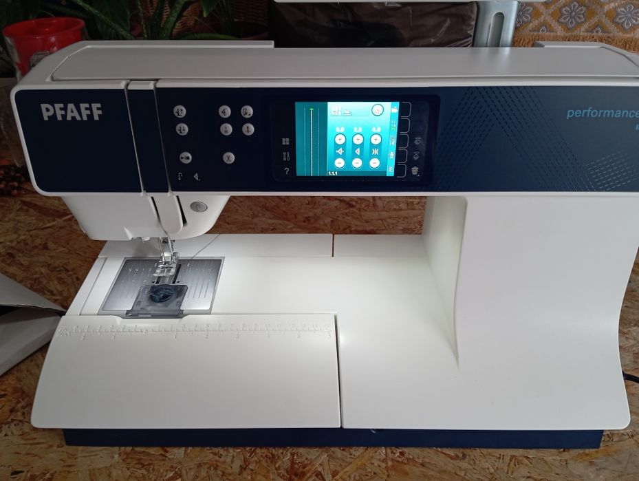 PFAFF Performance 5.2 (IDT) — для ателье и дома, новая