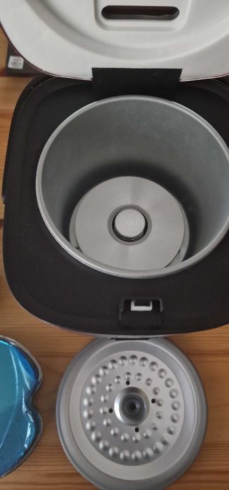 Oală de Orez de 1.2L cu Aburi