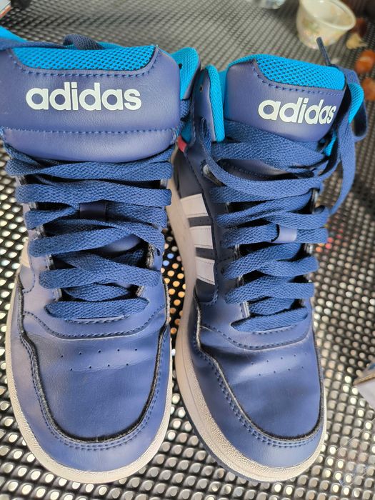 Adidas високи спортни обувки за студено време