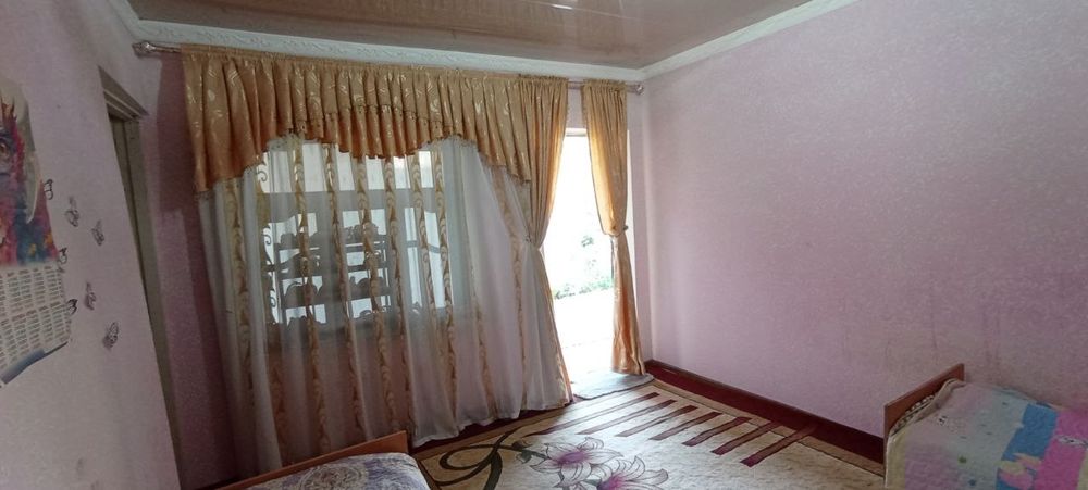 Bostoliq tumani qoshqirgon qishlogida Obod 4a  6.5 sotixli hovli