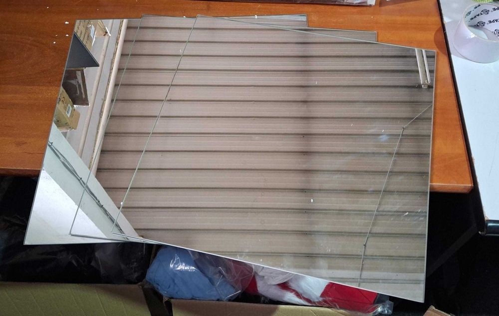 Set 3 oglinzi, 40x40 cm, montare perete