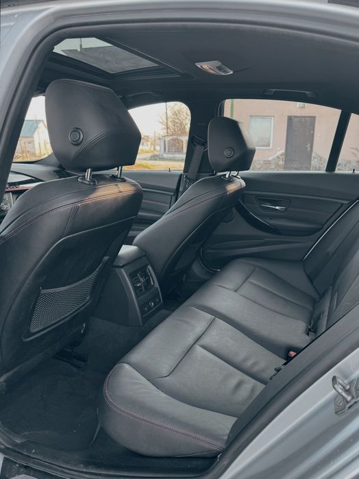 BMW Seria 3BMW335xi F30 XDrive Sport Line I
90.000 km REALII HUDIKEYLE