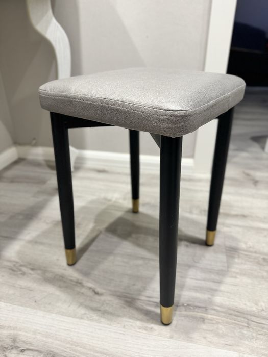 Продам табуретки