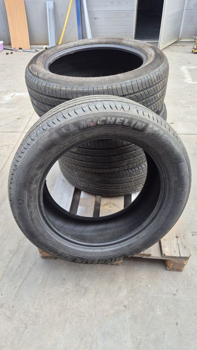 Vând anvelope vara Michelin
