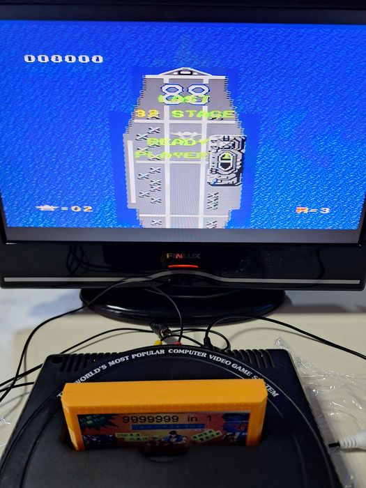 63 in 1, caseta galbena discheta clasica cu joc pentru consola TV